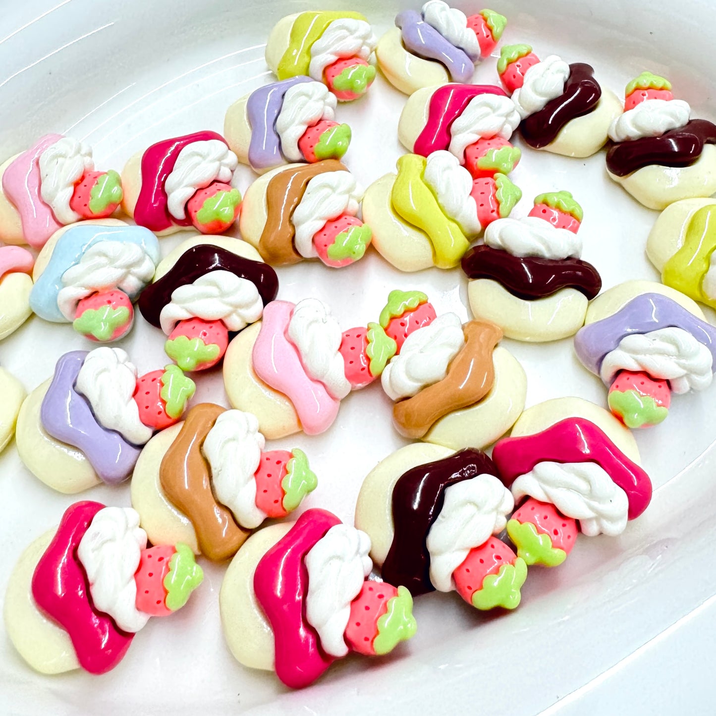 Strawberry Cupcake charms 5pc