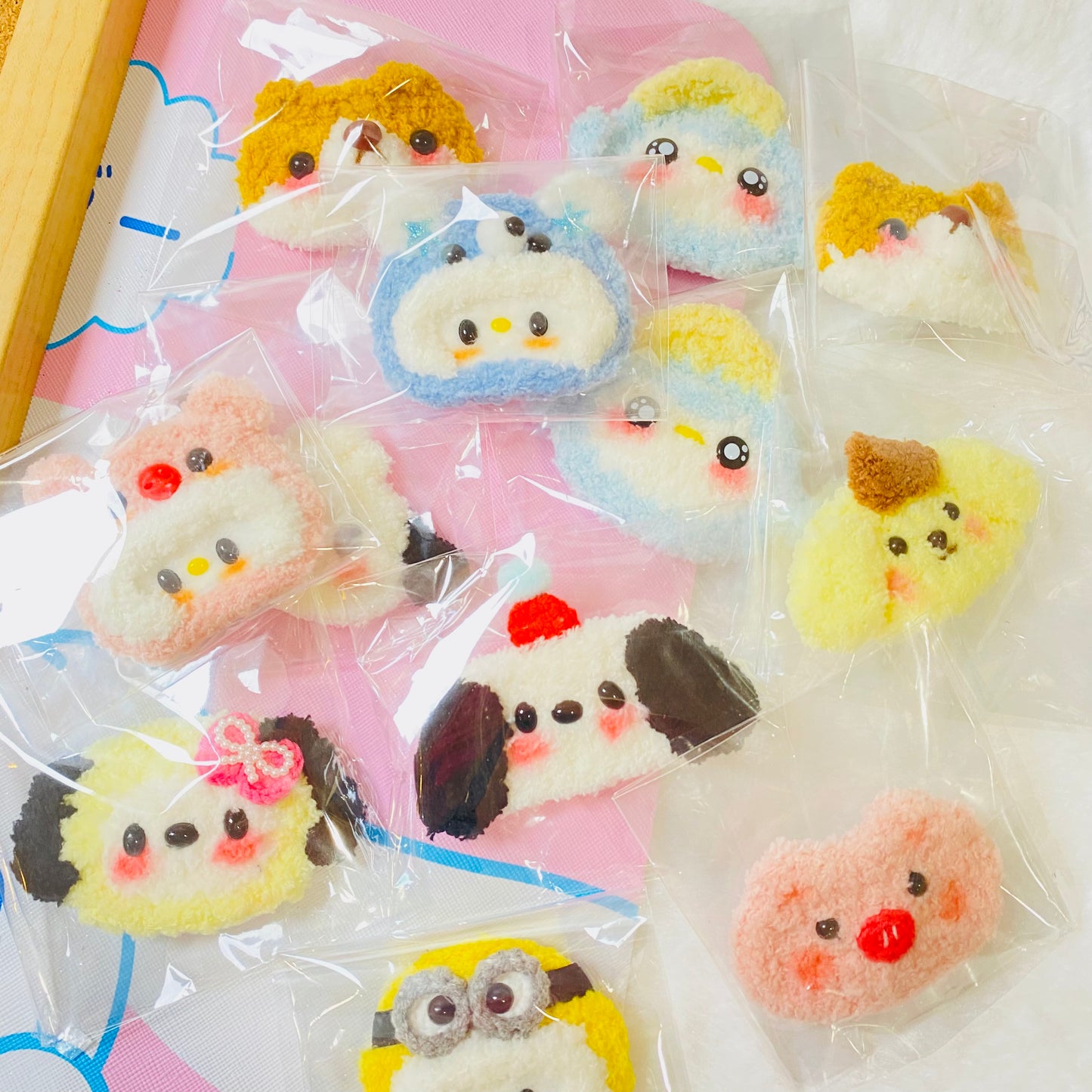 Medium Hamdmade Hairclips mix