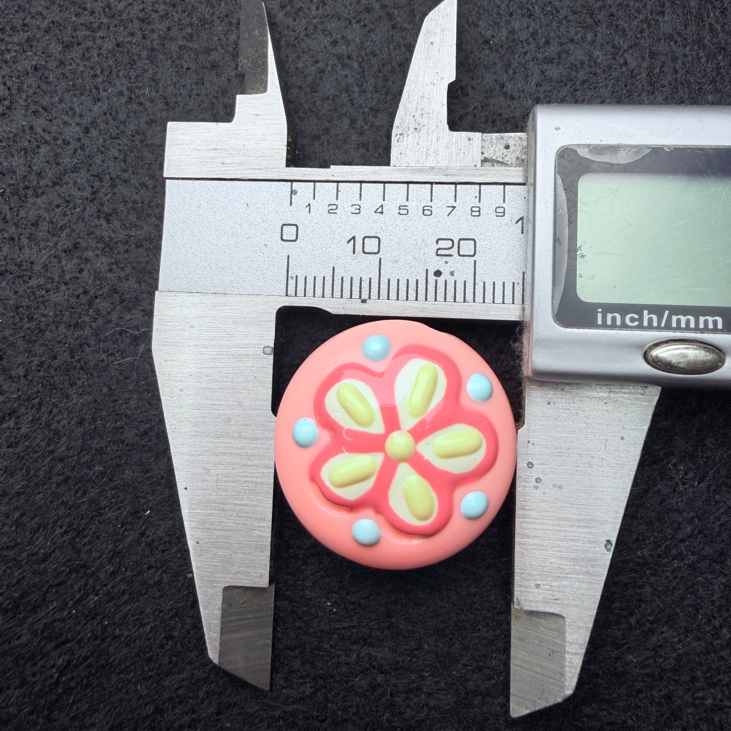 Handpainted Flower Cookie Beads 5pc