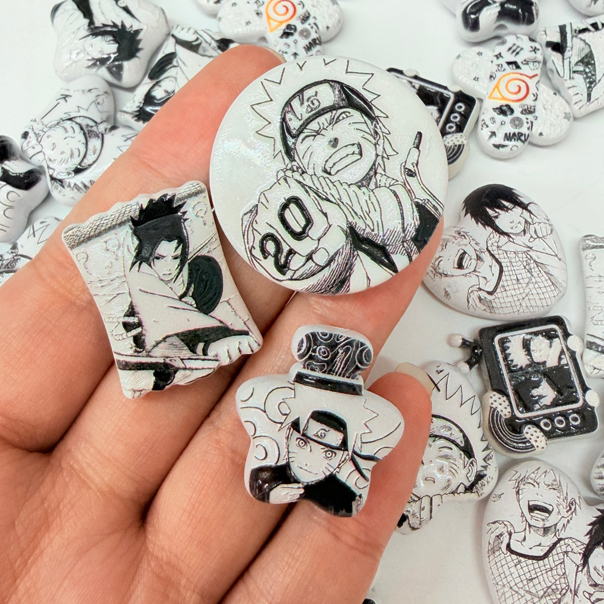 Black n white cartoon beads set 20pc