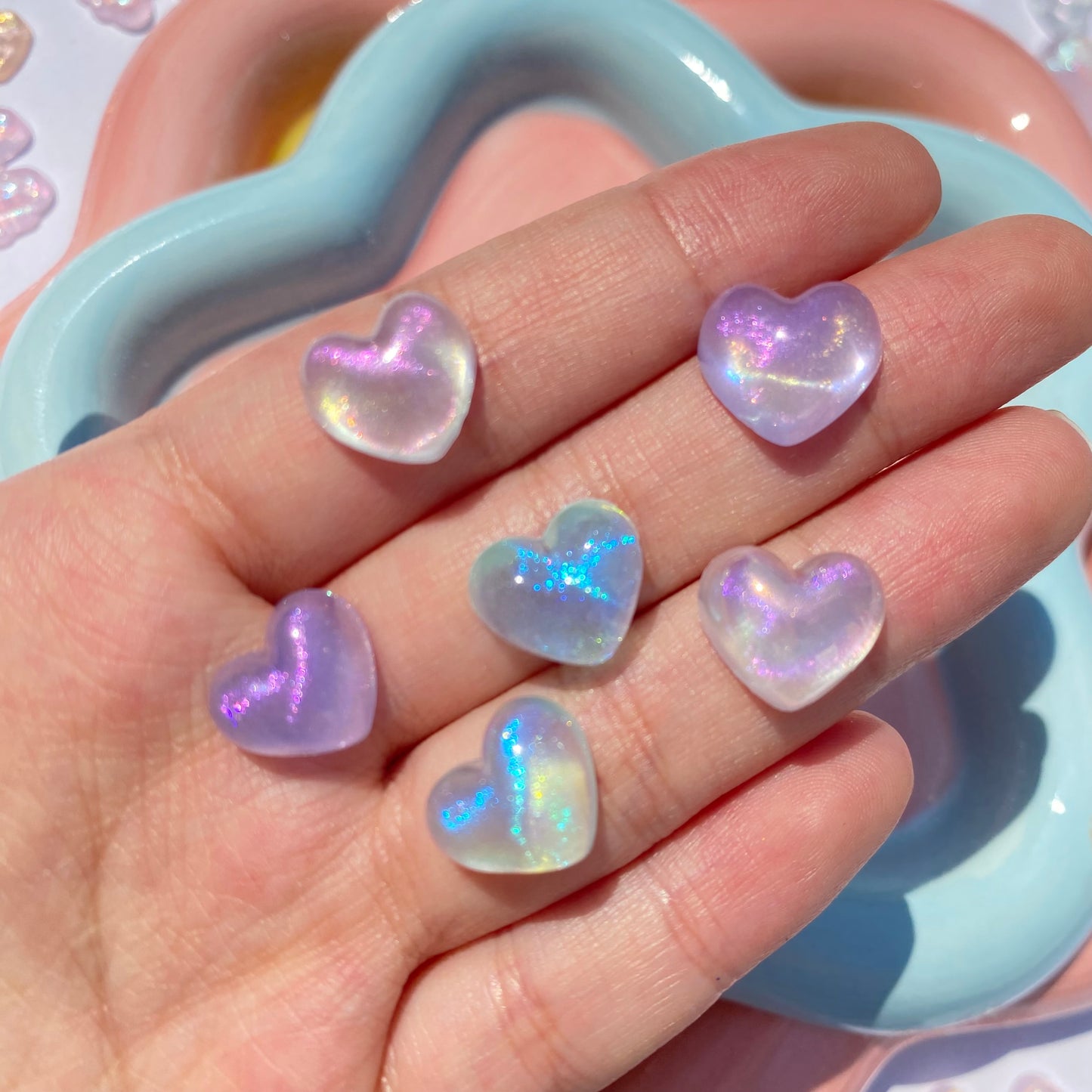 Mini iridescent Hearts charms 5pc