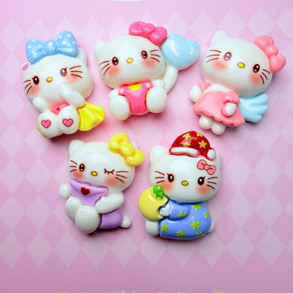 Outfit Kitty Charms 5pc