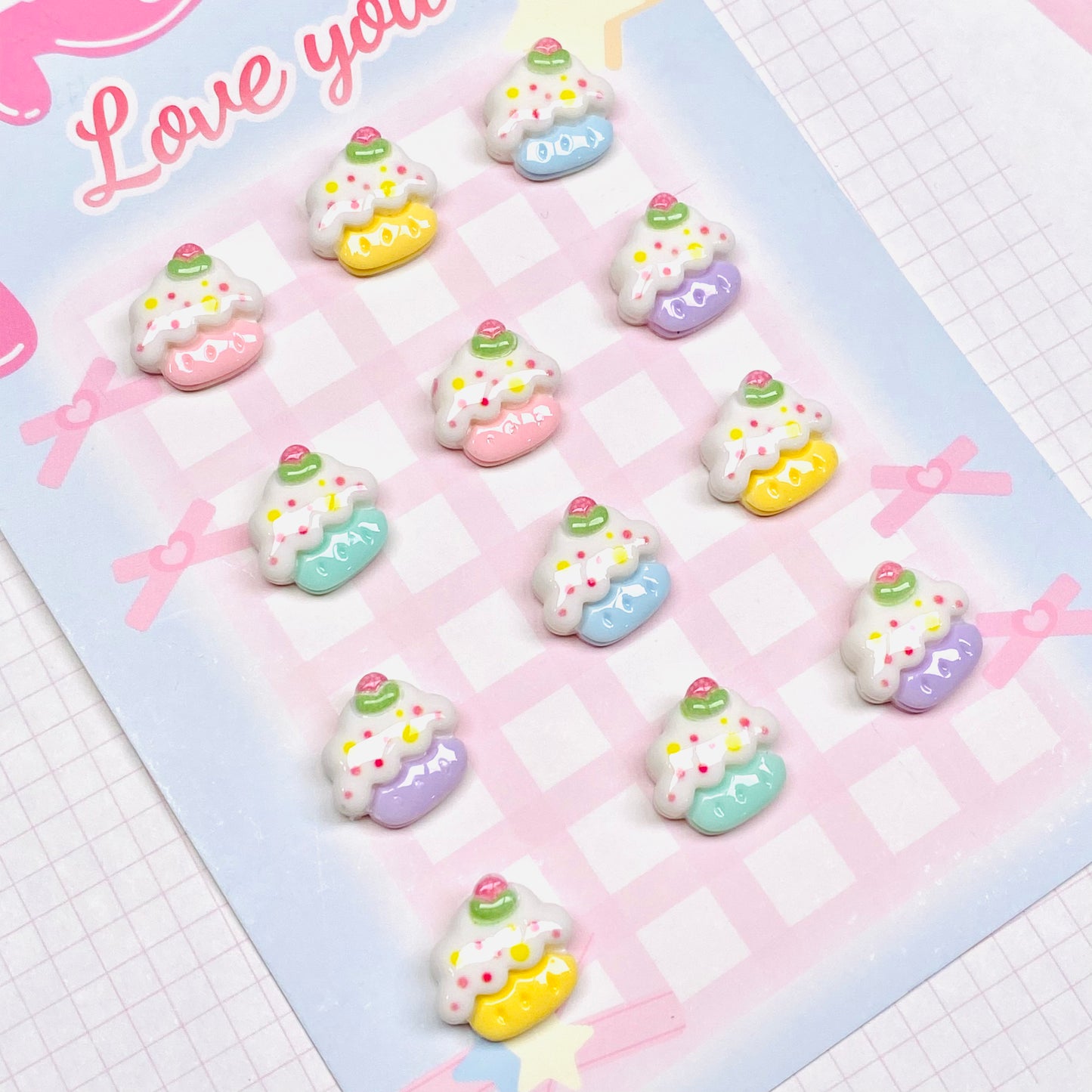 Mini Creamy Cake Charms 5pc