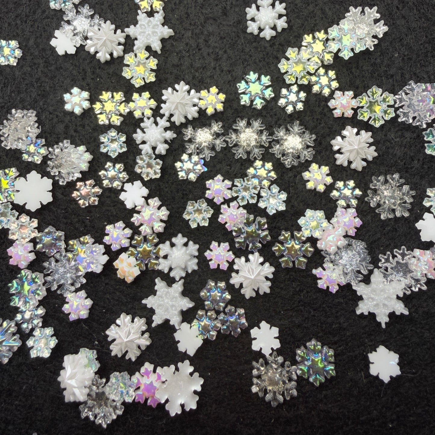 10pc mini snowflake charm mix 5mm-10mm